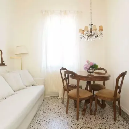 Liberty House Venice Apartment *